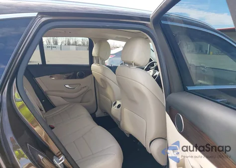 2016 Mercedes-Benz Glc 300 from USA, damaged, VIN WDC0G4JB8GF019352